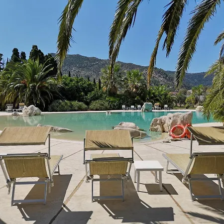 Tartheshotel 4* Guspini